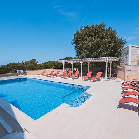 נובליה Royal Apartments מראה חיצוני תמונה
