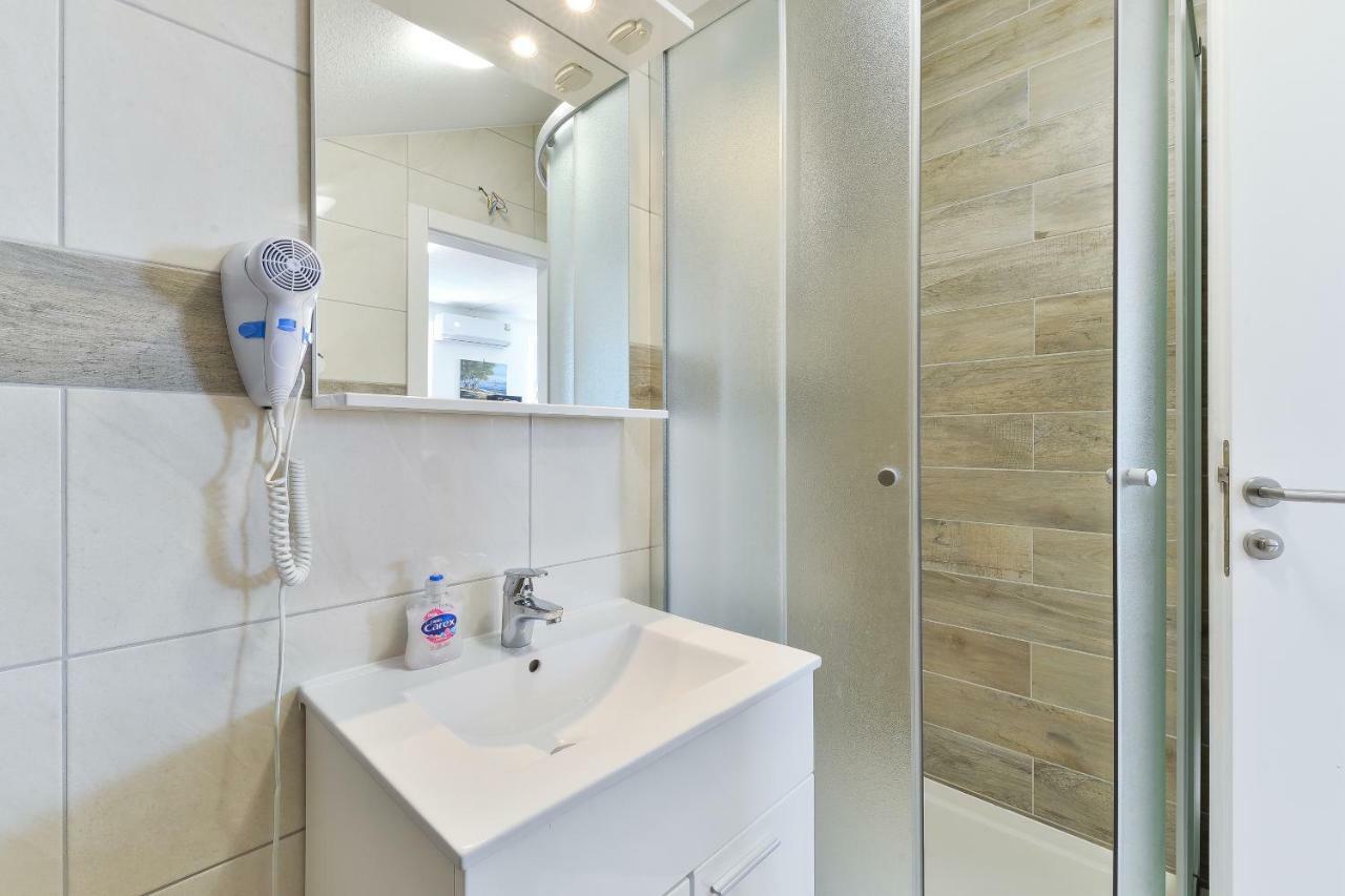 נובליה Royal Apartments מראה חיצוני תמונה
