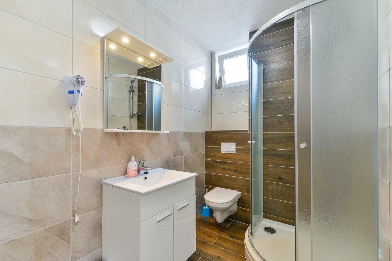 נובליה Royal Apartments מראה חיצוני תמונה