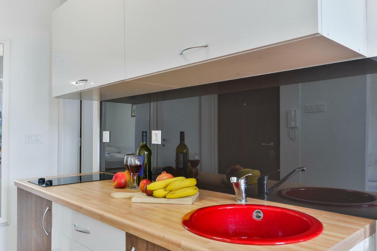 נובליה Royal Apartments מראה חיצוני תמונה