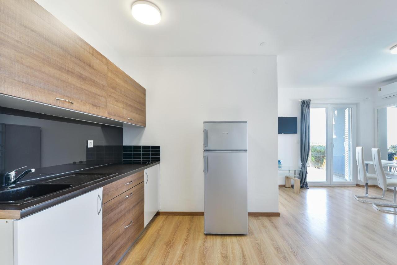 נובליה Royal Apartments מראה חיצוני תמונה